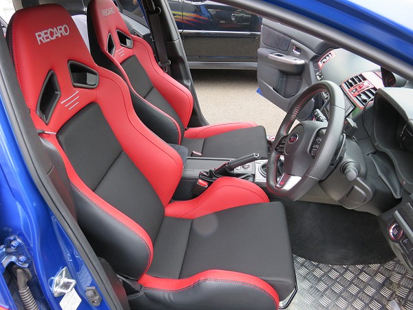 RECARO -J- tFA@Cxg 