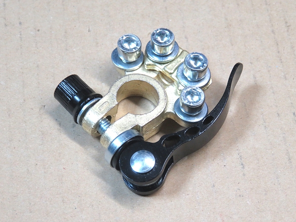 クイックリリース式 バッテリーターミナルコネクタ